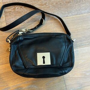 Boktier genuine leather keyhole cross body bag
